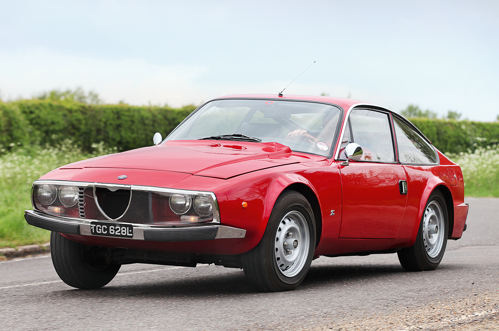 希少 初版 LE ZAGATO FULVIA SPORT・JUNIOR Z Lancia Fulvia Sport vs Alfa Romeo Junior Zagato: premium blend